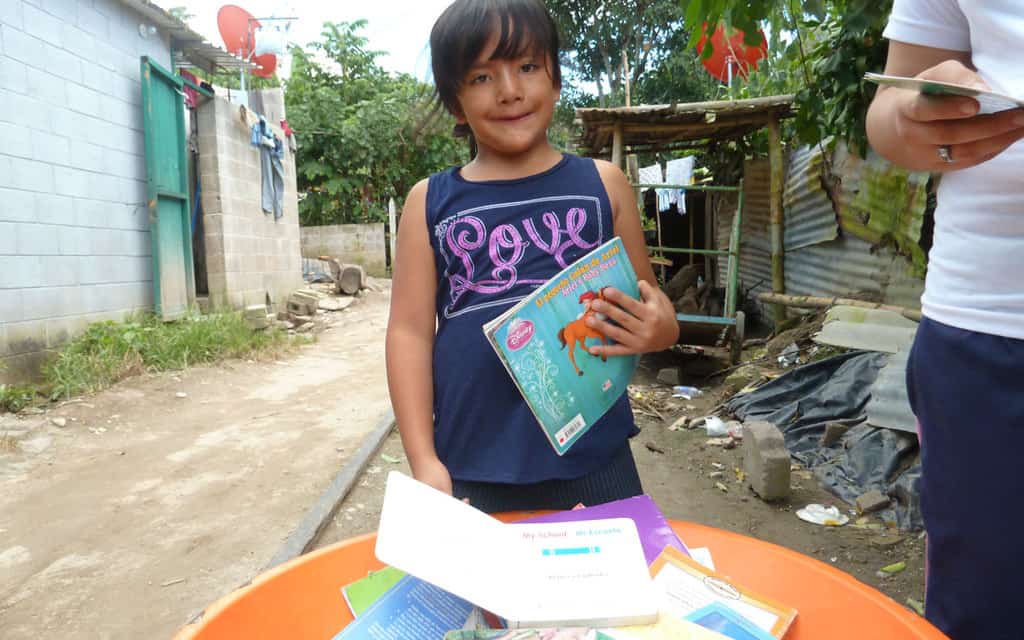 Signing from the heart in El Salvador