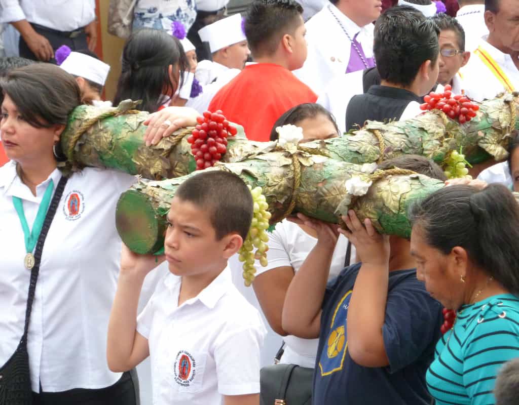 A Via Crucis of Hope for El Salvador’s Youth