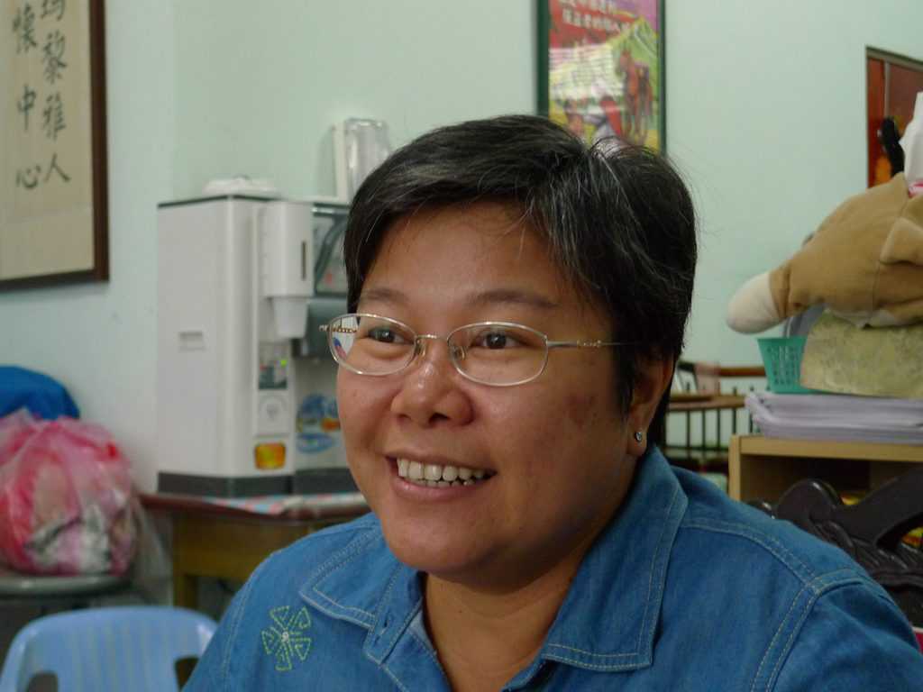 online exploitation- File photo from 2009 shows Maryknoll Sister Marvie Misolas, the representative of the Maryknoll Office for Global Concerns at the U.N., at Samaritan House, a shelter for homeless women, Taichung. (Sean Sprague/Taiwan)