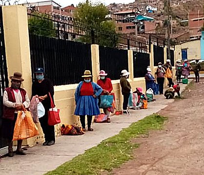 Lines at Soup Kitchens Replace Tourism in Peru’s Historic Cusco