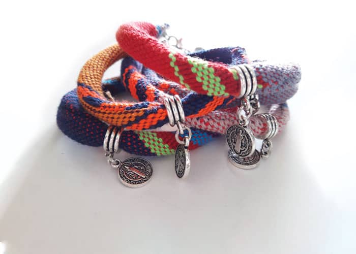 Bracelets made at Acomujerza are out of hand-woven Salvadoran cloth. (Melissa Altman/El Salvador)