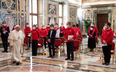 Serving the Suffering Is Serving the Crucified Christ, Pope Tells Fidesco