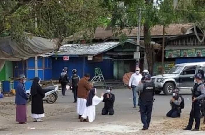 Sister Ann Rosa Nu Tawng and Bishop Francis Daw Tang plead with security forces not to crack down on protesters in Myitkyina on March 8. (Photo supplied to UCA News/Myanmar)