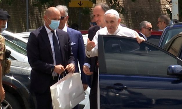 Pope Released from Hospital, Prays at Rome Basilica