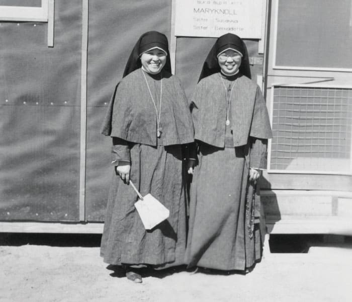 42-46-Japanese-Americans-01 Sisters Bernadette Yoshimochi (l.) and Susanna Hayashi lived and served in Manzanar camp. (Maryknoll Mission Archives)