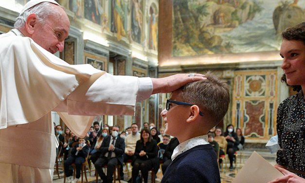 Pope to Children: Love Others