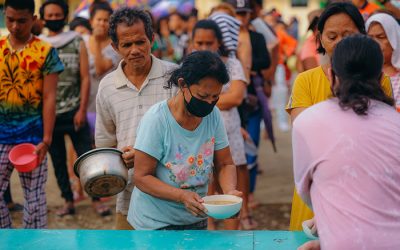 Pope Sends Relief to Philippines, Migrants in Europe