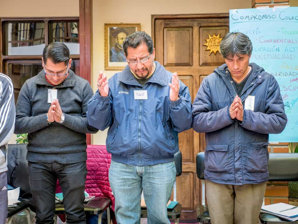 Participants join in a prayer at an ESPERE workshop on forgiveness and reconciliation at a Jesuit parish in Oruru, Bolivia. (Nile Sprague/Bolivia)