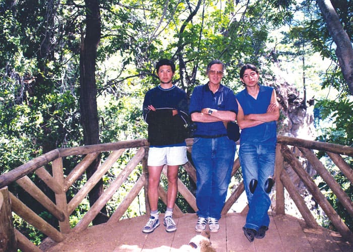 For many years, Brother Nitsch (center) and youth leaders from Cristo Resucitado parish ran a summer program for children of poor agricultural workers. (Maryknoll Mission Archives)