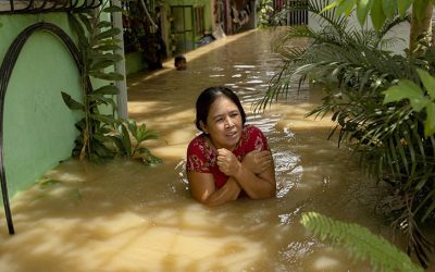 Typhoon Hits the Philippines, Heads toward Vietnam