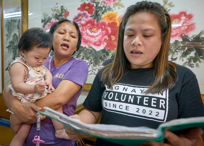 Filipino migrants participate in choir practice at the Tanzi Catholic Church in Taichung. (Photos by Paul Jeffrey/Taiwan)