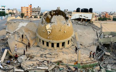 Synod Members Unite in Praying for Peace
