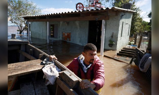 Brazilian Church Helps People Displaced by Flooding