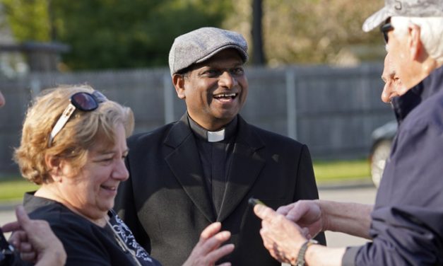 US Bishops Support Immigration Bill for Religious Workers