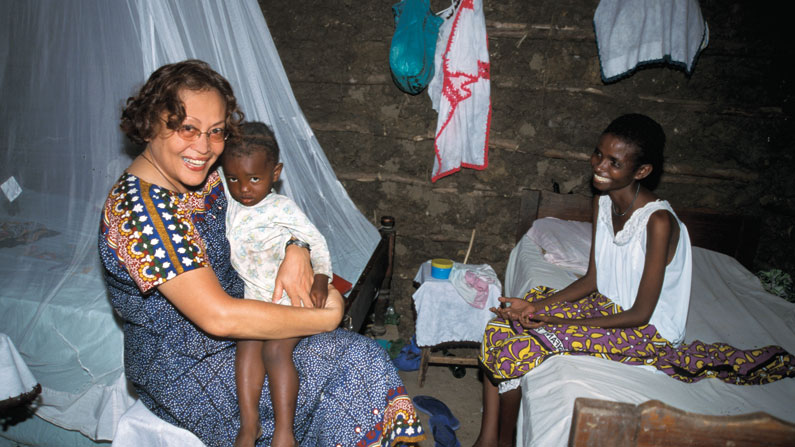 Maryknoll Lay Missioner Coralis Salvador, who joined the lay mission organization in 2000, served for nearly two decades in Kenya, where she founded Project HOPE. She now serves at the U.S.-Mexico border. (Sean Sprague/Kenya)