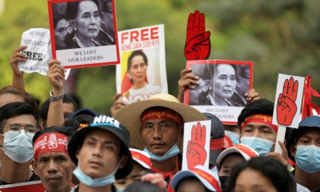 Supporters of Ailing Myanmar Leader Call for Her Release