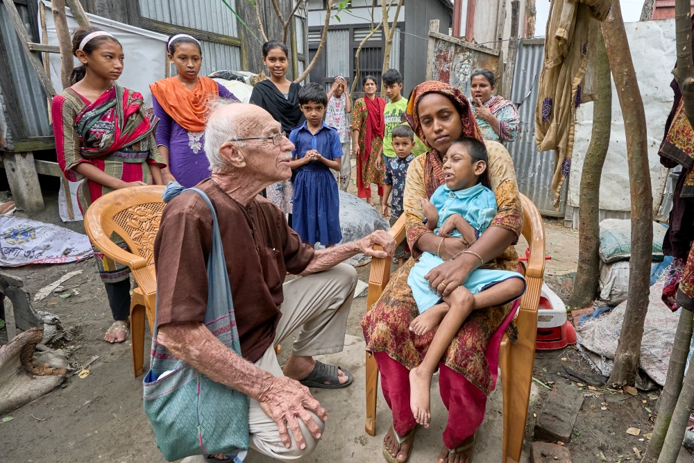 Love for the Poor is Hallmark of Faith, Pope Says in First Exhortation