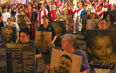 Hundreds Rally with Bishops in El Paso To Protest Mass Deportations